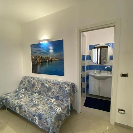 Konukevi Petali Rosa - Dimora Mare 3*