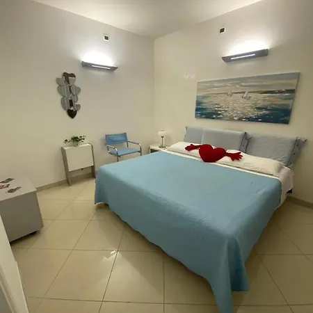 Konukevi Petali Rosa - Dimora Mare 3*