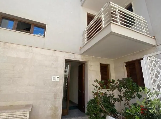 Petali Rosa - Dimora Mare 3*