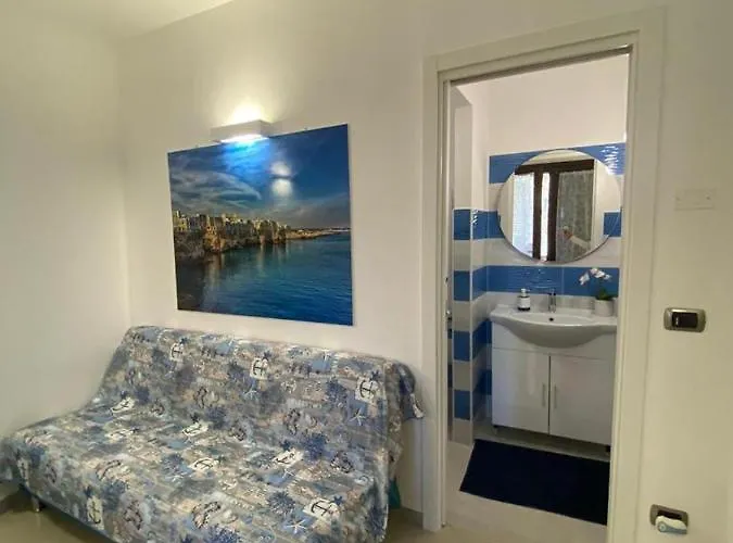 Guest house Petali Rosa - Dimora Mare 3*